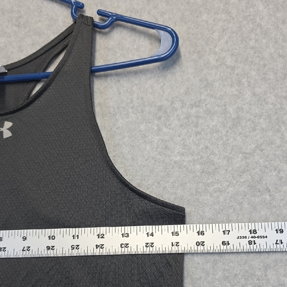 Under Armour Gray Fitted Sleeveless Tank Top - Picture 4 of 9